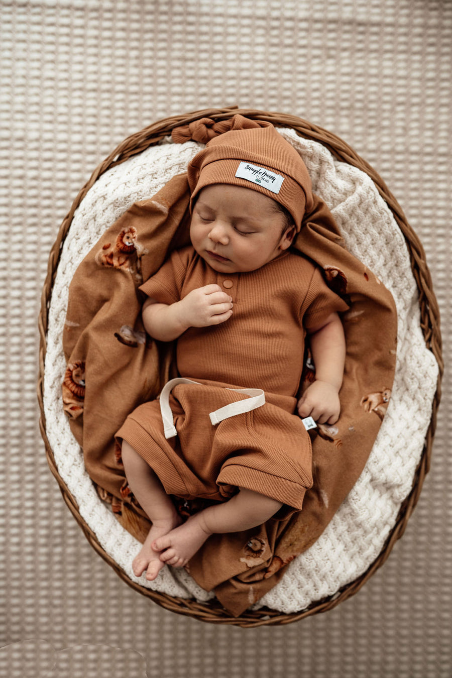 Chestnut Ribbed Knotted Beanie